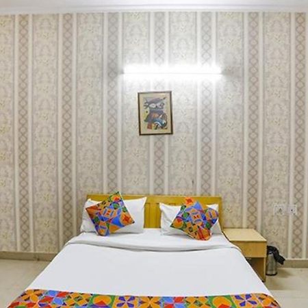 Fabexpress Ap International Hotel Noida Eksteriør billede