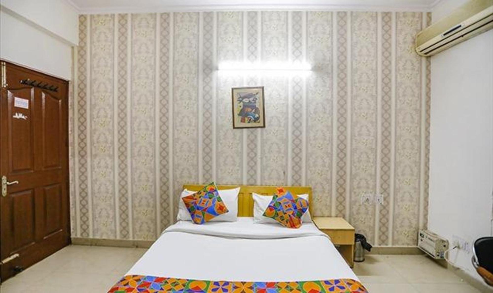 Fabexpress Ap International Hotel Noida Eksteriør billede