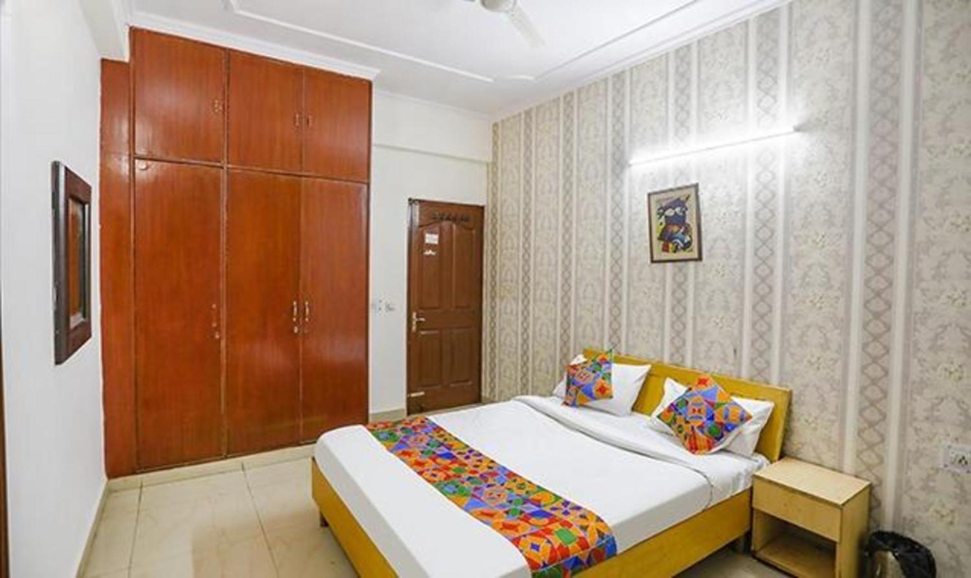 Fabexpress Ap International Hotel Noida Eksteriør billede