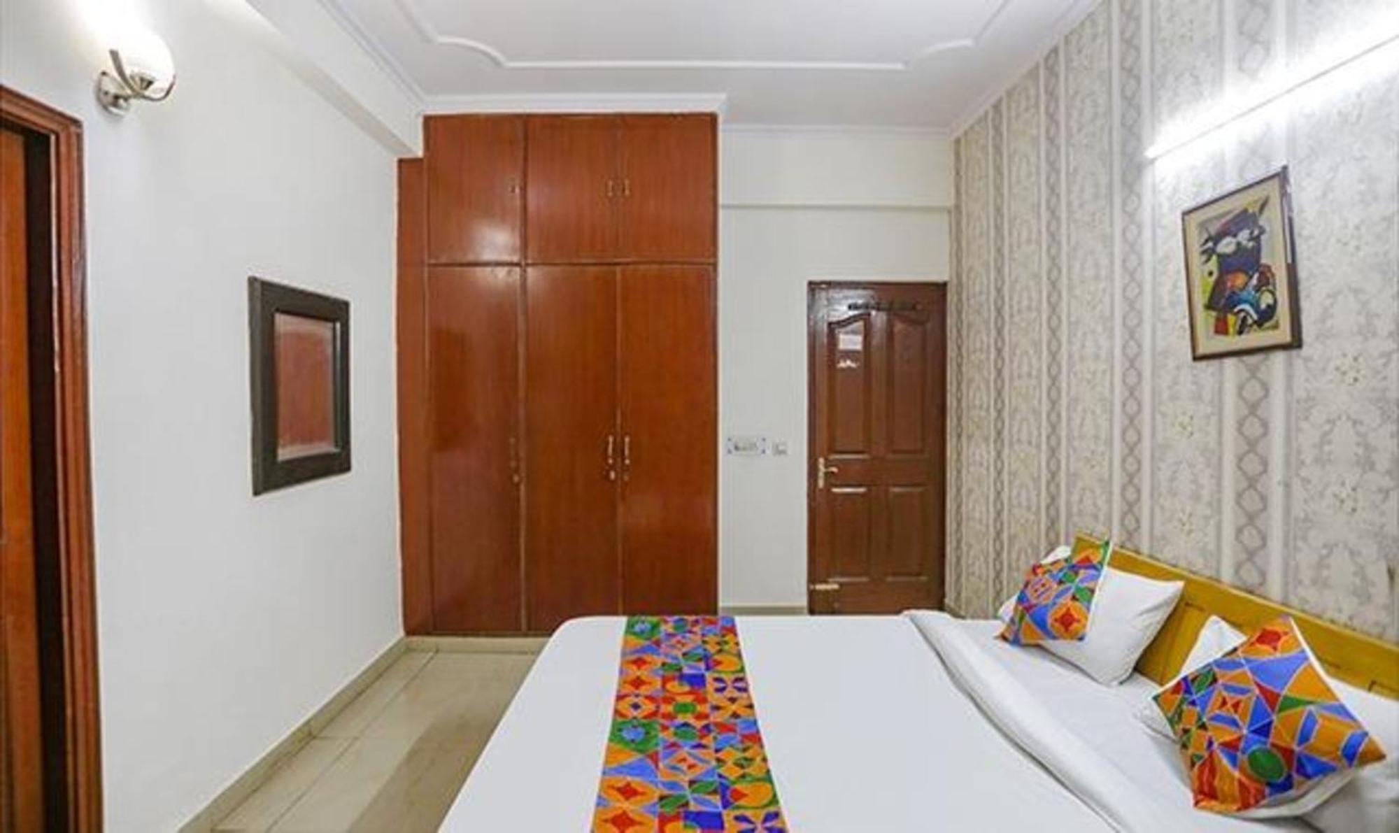 Fabexpress Ap International Hotel Noida Eksteriør billede